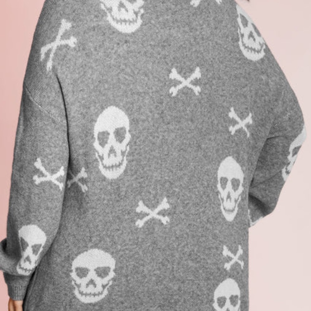 Gray Cardigan with Skulls 2X